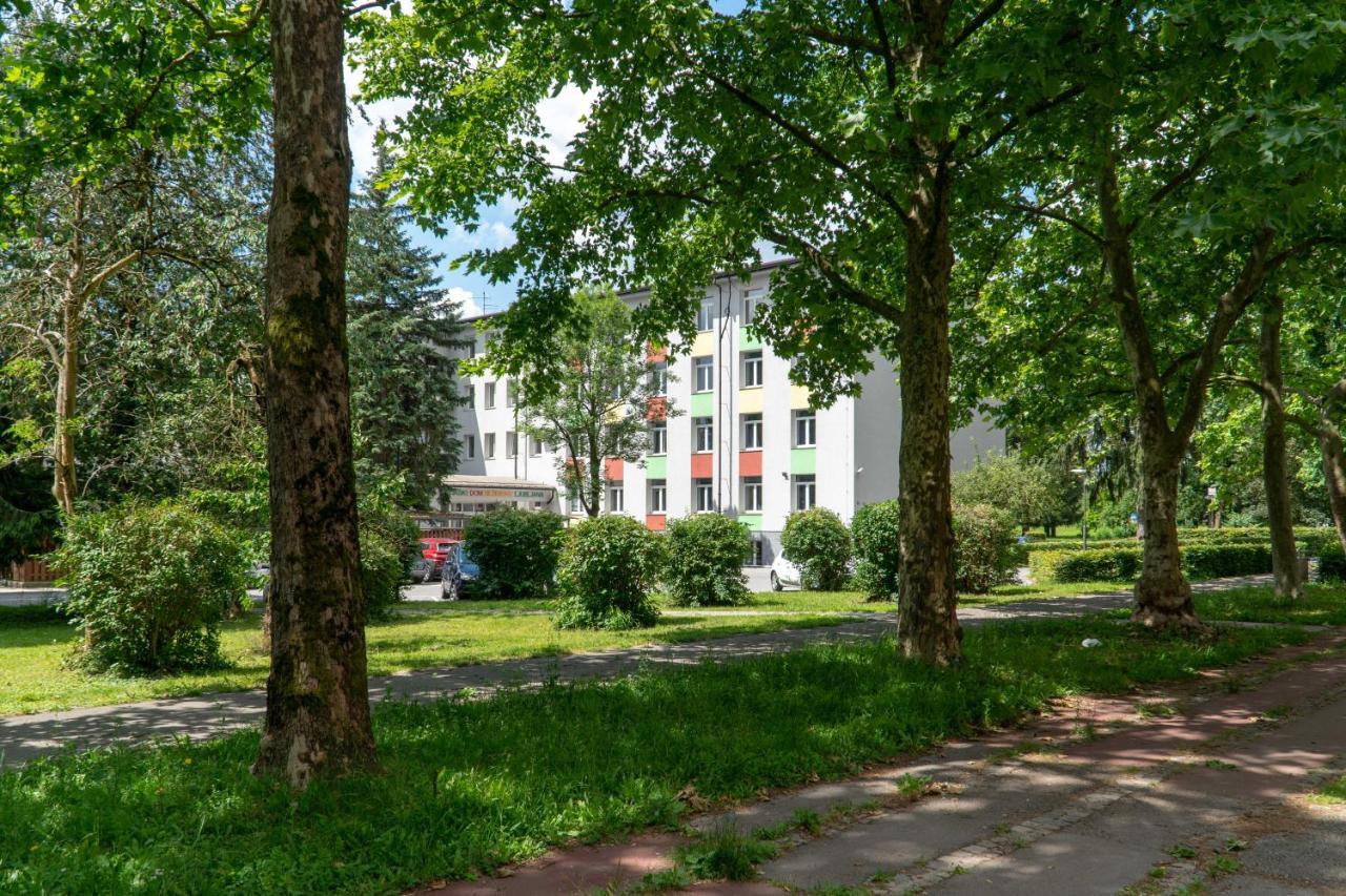 Dijaski Dom Bezigrad Ljubljana Hostel Luaran gambar