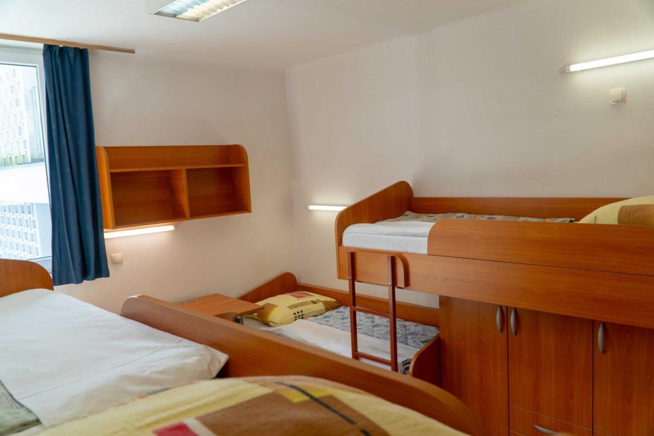 Dijaski Dom Bezigrad Ljubljana Hostel Luaran gambar