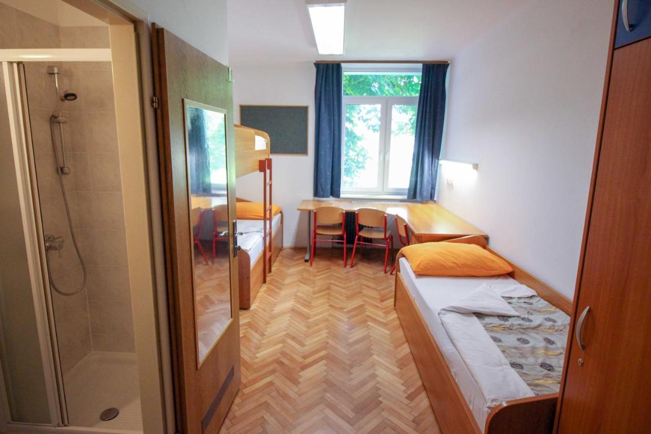 Dijaski Dom Bezigrad Ljubljana Hostel Luaran gambar
