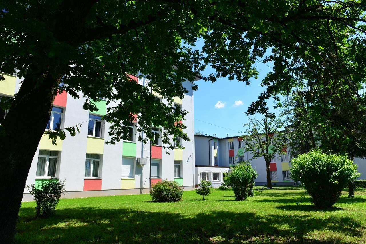 Dijaski Dom Bezigrad Ljubljana Hostel Luaran gambar